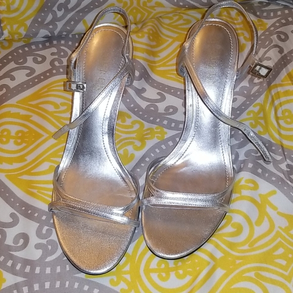 Shoes - Picture 2 of 2